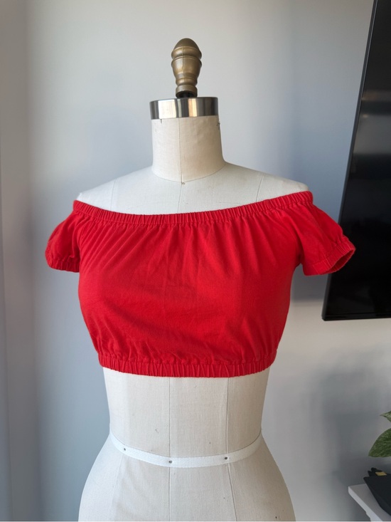 Wilfred Tops - Aritzia Wilfred Red Off-Shoulder Crop Top